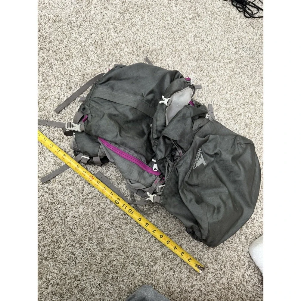 Gregory Jade 63L Women's Day Hiking Backpack Gray Purple S / M SOLID SHAPE